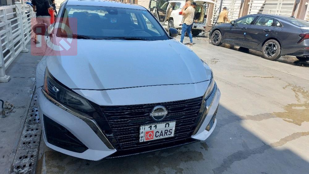 نيسان ألتيما